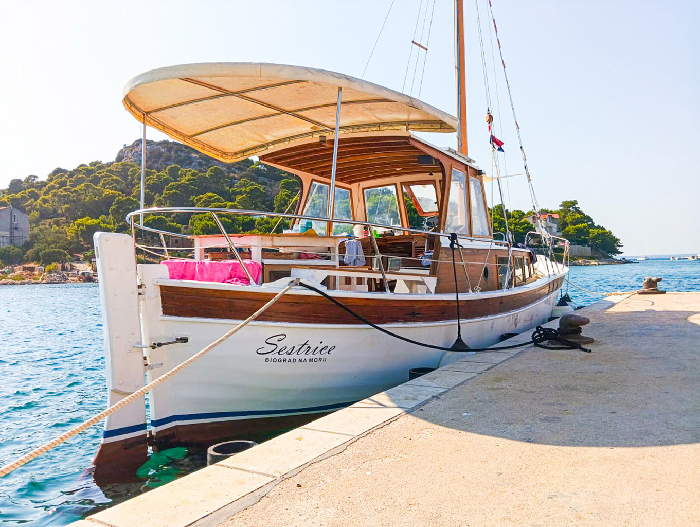 authentic experiences​